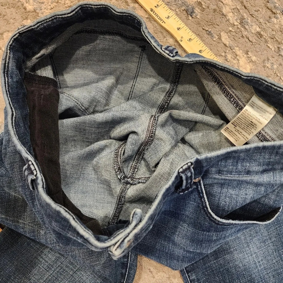 Chico's SO SLIMMING Girlfriend Slim Leg Ankle Jeans. Size 10P - Picture 5 of 16